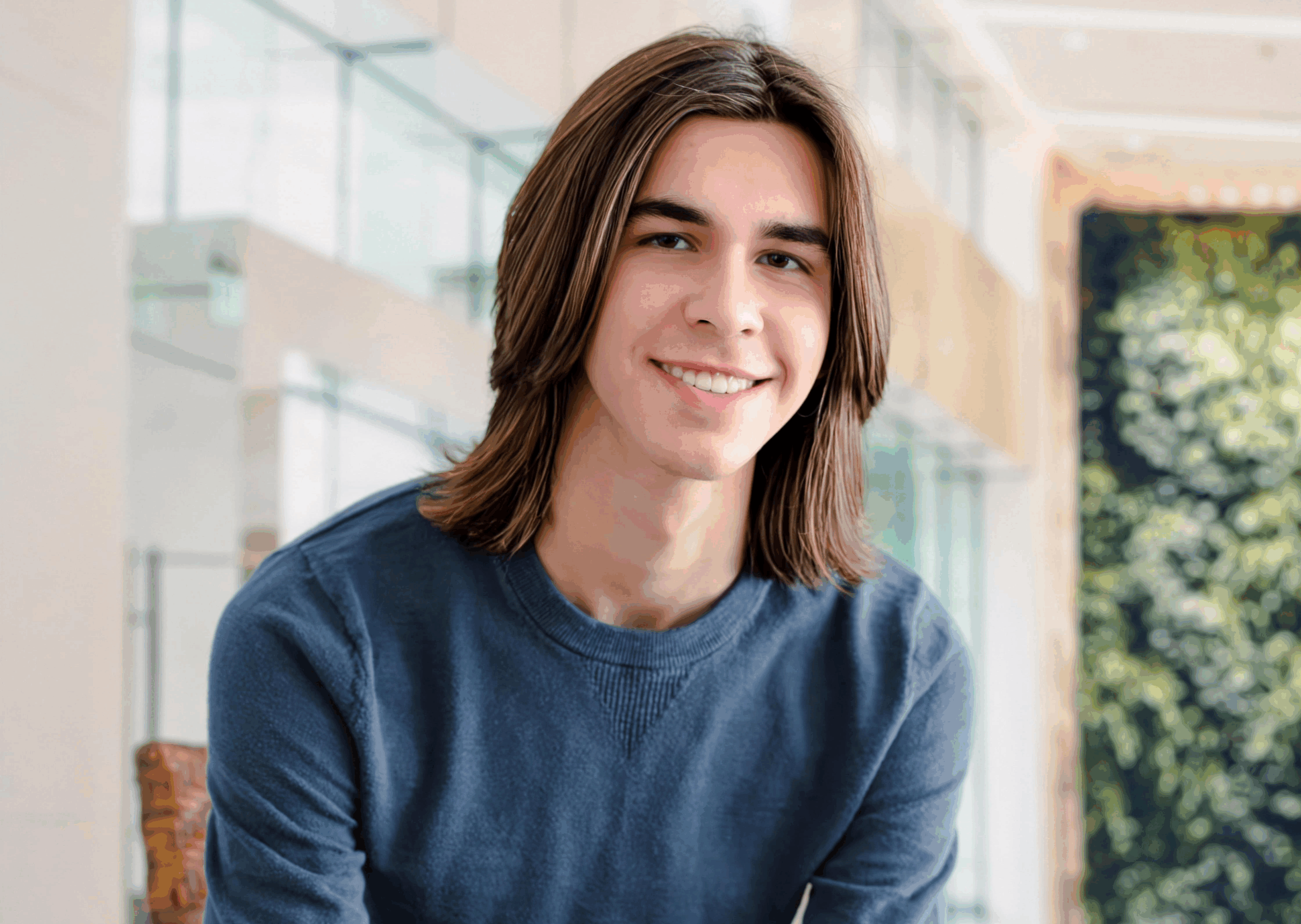 El galardonado autor Máximo César Castellanos lanza su 12º libro